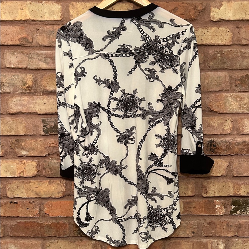 Cocomo Monochrome Chain Pattern Blouse - Picture 5 of 7